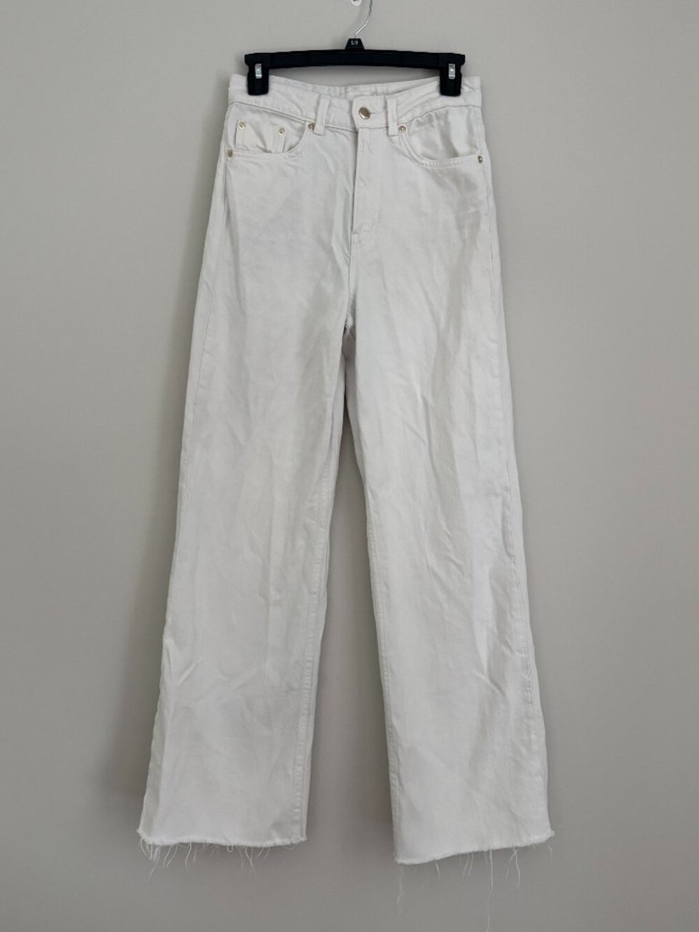 H&M White High Rise Wide Leg Cropped Jeans Raw Hem Coastal Minimalist Boho Sz 4